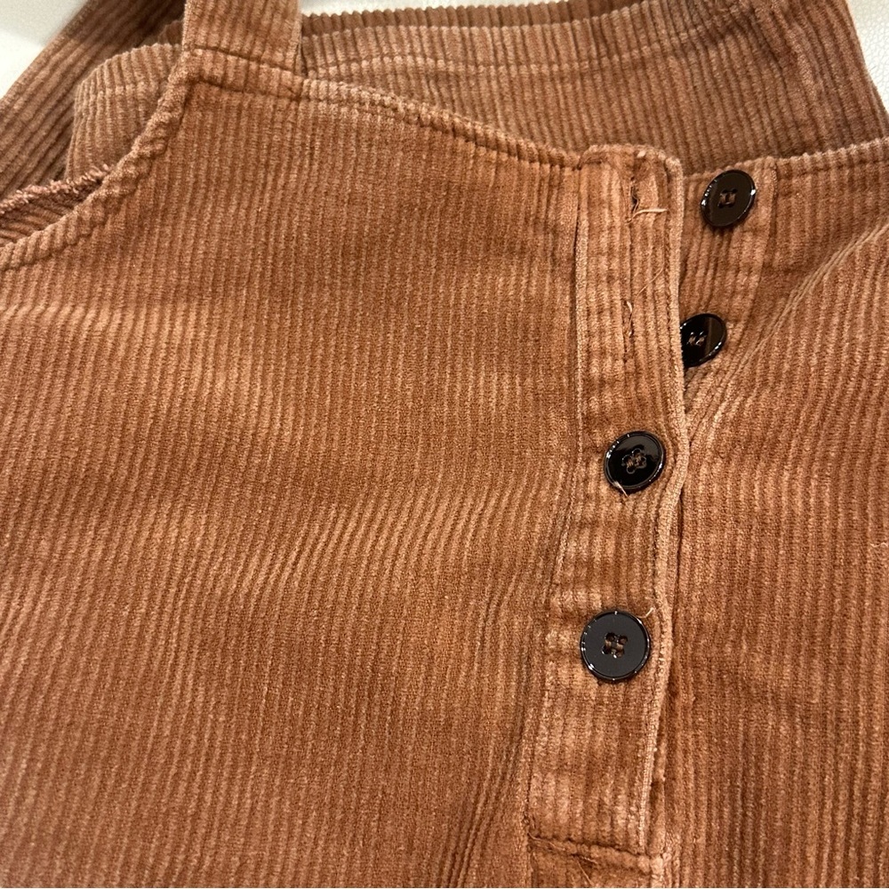 Cozy and Chic Vintage Washed Corduroy Relaxed Overalls - Picture 6 of 7